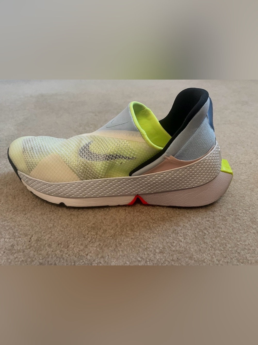 Nike Go FlyEase CW5883-100 Men’s 10 Women’s 11.5 Hands Free Slip-On Sneakers